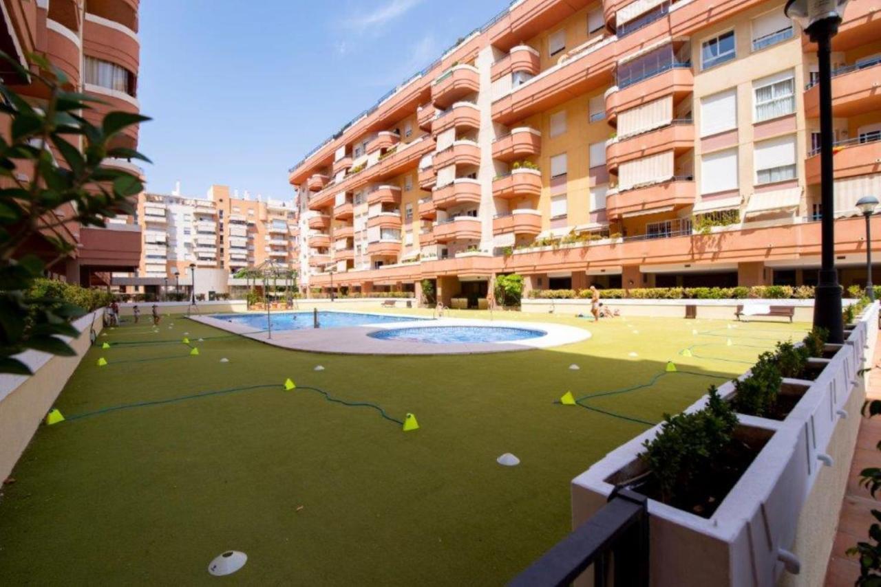 Apartamento Piscis Litoral マラガ エクステリア 写真